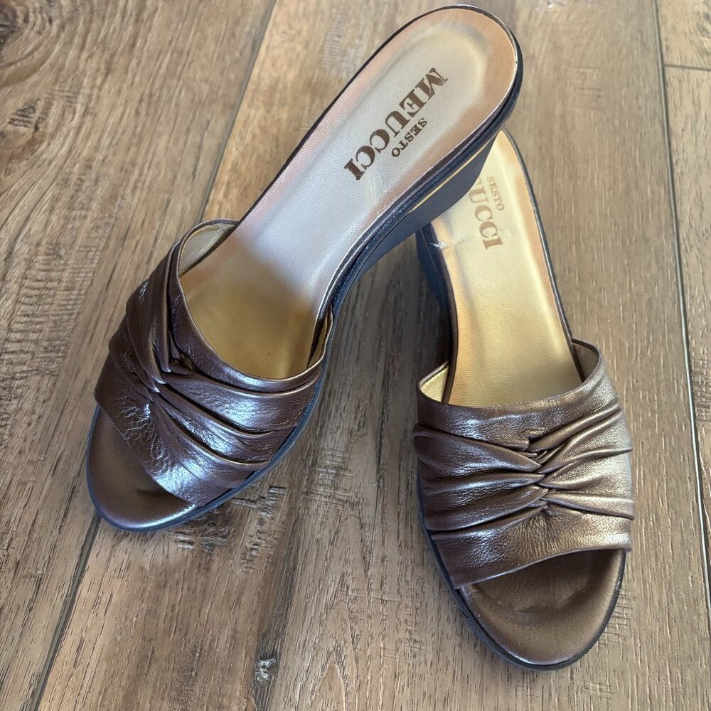 SESTO MEUCCI Italian Wedge Leather Sandals, Size 5 1/2
